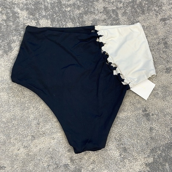 NWT L Space Black Cream Solstice Classic Bikini Bottom Sz XS - Picture 7 of 13